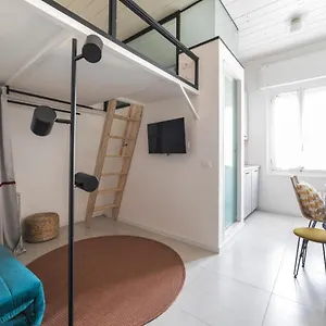 naviglio-pavese-studio-apartment.italymilanhotels.net/