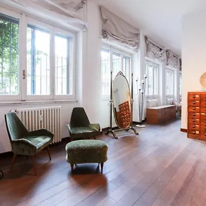 beautiful-loft-with-terrace-in-porta-romana.italymilanhotels.net/